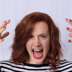 子育て中のイライラが抑えられない時の解消法を解説